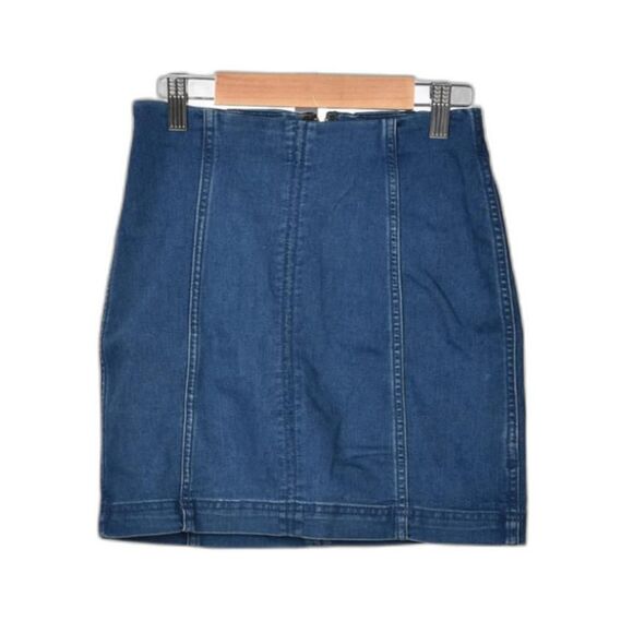 Free People Dresses & Skirts - Free People Denim Stretch Mini Skirt Size 0